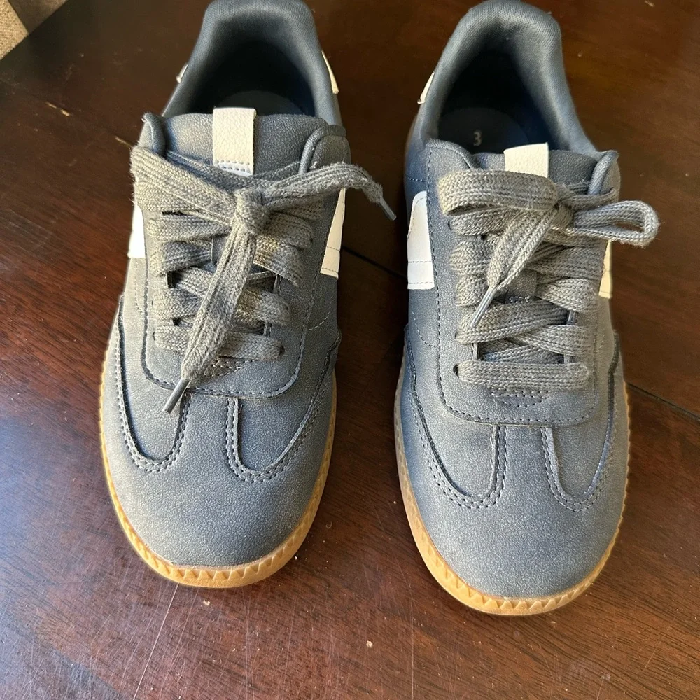 wonder nation Blue Suede-Look Kids Sneakers with Gum Sole